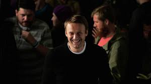 Картинки по запросу Фото с площади Екатеринбурга с Навальным