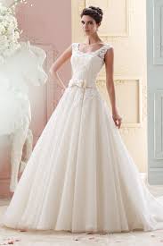 How To Find A Wedding Gown That Flatters Your Figure Ball Gowns Wedding Wedding Dresses Unique Wedding Dresses