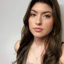 Abigail Malave's Instagram, Twitter & Facebook