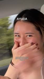 Lo que me estaba enseñando en chino es: a donde está mi teléfono? 🤣🤣🤣🤣  En mi cabeza sonaba bien😭