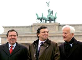 José manuel durão barroso (portuguese: Gerhard Schroder Jose Manuel Durao Barroso And Richard Von Weizsacker Berlin 26 November 2004 Cvce Website