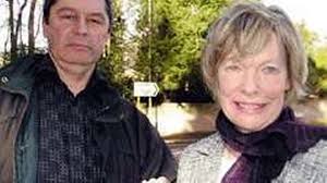 Petitioner says 90% back him