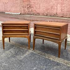 Stunning walnut dining room table and chairs by lane. Pair Of Lane Rhythm Nightstands Mid Century Modern Nightstands For Sale Sweet Modern Akron Oh
