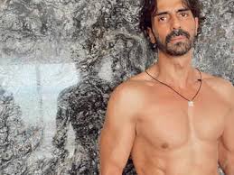 It also featured saif ali khan, kunal khemu and anand tiwari in lead roles. Radhika Madan Radhika Madan Says She Is Happiest When She Is Shooting Hindi Movie News Times Of India