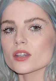 Met Gala 2019 The Best Skin Hair And Makeup On The Red Carpet In 2020 Angel Makeup Beauty Makeup Photography Hair Makeup