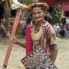 Tidak semua kelompok masyarakat toraja bermukim di tana toraja, melainkan sekitar 500 ribu. 1