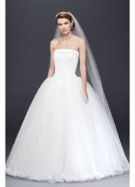 Planning on saying your vows during the chilly winter? What Is Your Opinion Of Strapless Wedding Gowns And The Popularity Of Them Quora