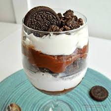 Then add the whipped cream, mix all together until all well combined, add the 1 to 2 tbsp of crushed oreo and give the mixture quick mix. Chocolate Pudding Parfaits With Oreo Cookies Walking On Sunshine