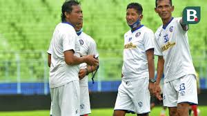 Piala menpora 2021 akan digelar di empat kota, yakni solo, sleman, bandung, dan malang. Arema Fc Mengarungi Piala Menpora 2021 Di Bawah Arahan Trio Pelatih Lokal Indonesia Bola Com