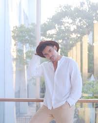 Robby yang di tipi itu loh woy. Profil Robby Purba Blog Unik