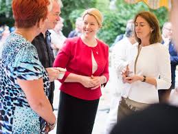 Für die familien, senioren, frauen und kinder in deutschland habe giffey als ministerin „wichtige und bleibende fortschritte erreicht. Franziska Giffey Das Wichtigste Uber Die Neue Familienministerin Der Grossen Koalition Der Spiegel