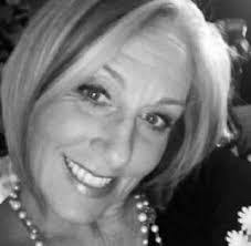 Kelly Oliphant's Instagram, Twitter & Facebook