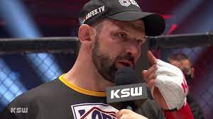 Szymon kołecki zaraz po wygranej z martinem zawadą planował. Ksw 58 Walka Szymona Koleckiego Wisiala Na Wlosku Jego Zona Powaznie Zachorowala Polsat Sport