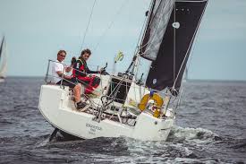 The fastest of the sailboats sail around færder lighthouse. Faerderseilasen Sportveranstaltung Oslo Facebook 885 Fotos