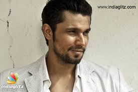 His mother was a circus performer and his father, who was born in south africa, was a commercial pilot. B Town S Young Tall Dark Handsome Actors Pick Your Favourite Malayalam News Indiaglitz Com