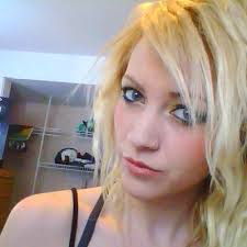 Zoe Lorette's Instagram, Twitter & Facebook