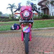 Modifikasi vixion putih pelek jari jari via www.lasture.info. Tampil Beda Dan Ngejreng Modif Vixion Dari Anak Jvj Otosia Com