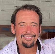 Roy Folsom's Instagram, Twitter & Facebook