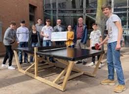 Von Schülern gebaut, durch Spenden finanziert