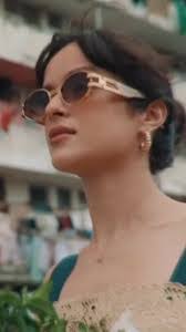 Elsa Crowe's Instagram, Twitter & Facebook