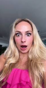 Natalie Barnhart's Instagram, Twitter & Facebook