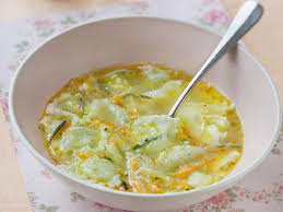 Soupe Aux Ravioles Recette Recettes De Cuisine Recette Soupe Idee Recette