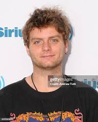 1,625 Mac Demarco Photos & High Res Pictures