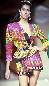 Discover the latest designer clothing, shoes and handbags from neiman marcus! Yasmeen Ghauri Versace Yasmeen Ghauri Gianni Versace Spring Summer 1991 Couture Modestil Mode Bunte Mode