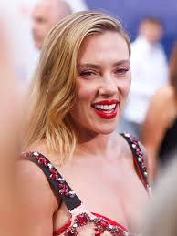 Flaunt Your Drama in LA with Scarlett Johansson
