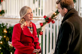 Coming home for christmas christmas countdown christmas holidays christmas decorations pin this image and enter for a chance to win $1,000 visa gift card from hallmark channel, home of outdoor christmas lights: Alison Sweeney Shares Christmas Traditions While Discussing Hallmark S Time For You To Come Home For Christmas Tv Fanatic