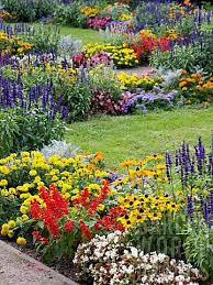 The first step is to cut the edge. 130 Landscape Garden Borders Beds Ideas Garden Design Garden Beautiful Gardens