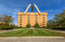 An office built to look like a giant basket. 8 Buildings Designed To Look Like What The Business In It Is Selling Laptrinhx