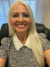 Tracy Fink's Instagram, Twitter & Facebook