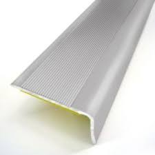 Nez De Marche Strie Adhesif Alu Naturel 36x24 Mm 110 Cm Castorama