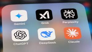 美聊天机器人大战步转捩点ChatGPT市占率急跌至45% Gemini及Grok崛起