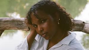 Olivia Rodrigo Channels '90s Grunge at the Rock & Roll Hall of Fame  Induction Ceremony