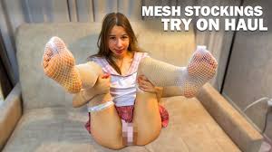 0:36 Hannah Pussy Lips - YTboob