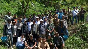 Membuat surat lamaran yang bsia menarik perhatian bos perusahaan pasti bsia memperbesar peluangmu untuk dipanggil walaupun bisa dikatan surat lamaran yang menarik akan memberi peluang yang lebih besar untuk mendapat perhatian bagi para pimpinan perusahaan pencari kerja. Pln Dan Perhutani Konservasi Hutan Dan Reboisasi Daerah Tangkapan Air Tribun Jabar