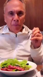 #healthyeatingmadeeasy: GARDEN SALAD FOR BREAKFAST!