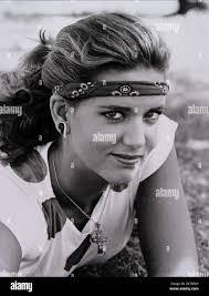 Leslie Iles's Instagram, Twitter & Facebook