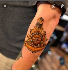 Symbolic masonic upper arm tattoo: Past Master Masonic Tattoo Masonic Tattoos Tattoos Polynesian Tattoo