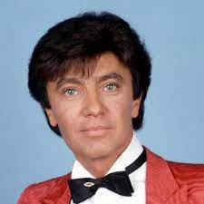 He was an actor, known for zwei blaue vergissmeinnicht (1963), jetzt dreht die welt sich nur um dich (1964) and schlagerparade 1961 (1961). Rex Gildo Alchetron The Free Social Encyclopedia