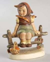 Whenever you get into a store selling exotic figurines and other collectibles you will wonder which one to choose. Pin On Hummel Kinder