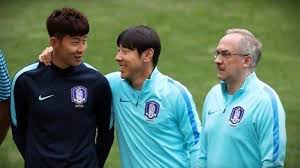 Umur 50 tahun) adalah mantan pemain sepakbola yang kini menjadi pelatih tim nasional indonesia dan merupakan mantan pelatih tim nasional korea selatan di piala dunia 2018 rusia. Shin Tae Yong Selangkah Lagi Jadi Pelatih Timnas Indonesia Sudah Jalin Kontak Dengan Pssi Tribun Kaltim