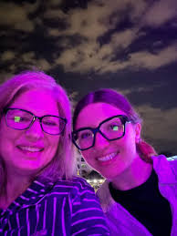 Never was one to say no to a good time! 💄😘