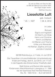 Eine spielwiese an der frischen luft, umgeben von grünen tannen und dem duft des waldbodens: Traueranzeigen Von Lieselotte Luft Trauer Hna De