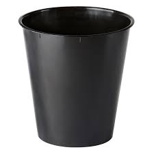 The waste basket liners are made of distinct materials such as paper ropes, wood, metals like stainless steel and many others. 9 Qt Black Plastic Round Wastebasket Liner