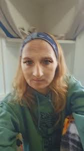 Amber Moreau's Instagram, Twitter & Facebook