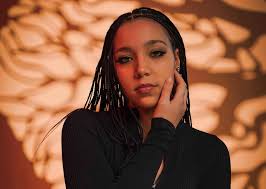 Rising star Julia Pratt reveals her inspirations & collaborations