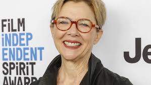 Annette Bening explores motherhood, mood swings in '20th Century Women'
